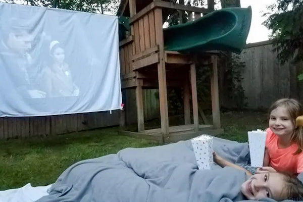 DIY Outdoor Projector Screen Guide: 6 Creative Ideas